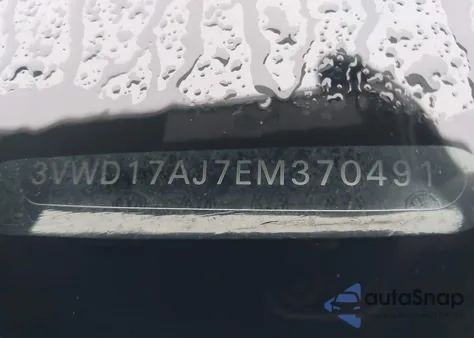 2014 Volkswagen Jetta Se z USA, uszkodzony, nr VIN 3VWD17AJ7EM370491